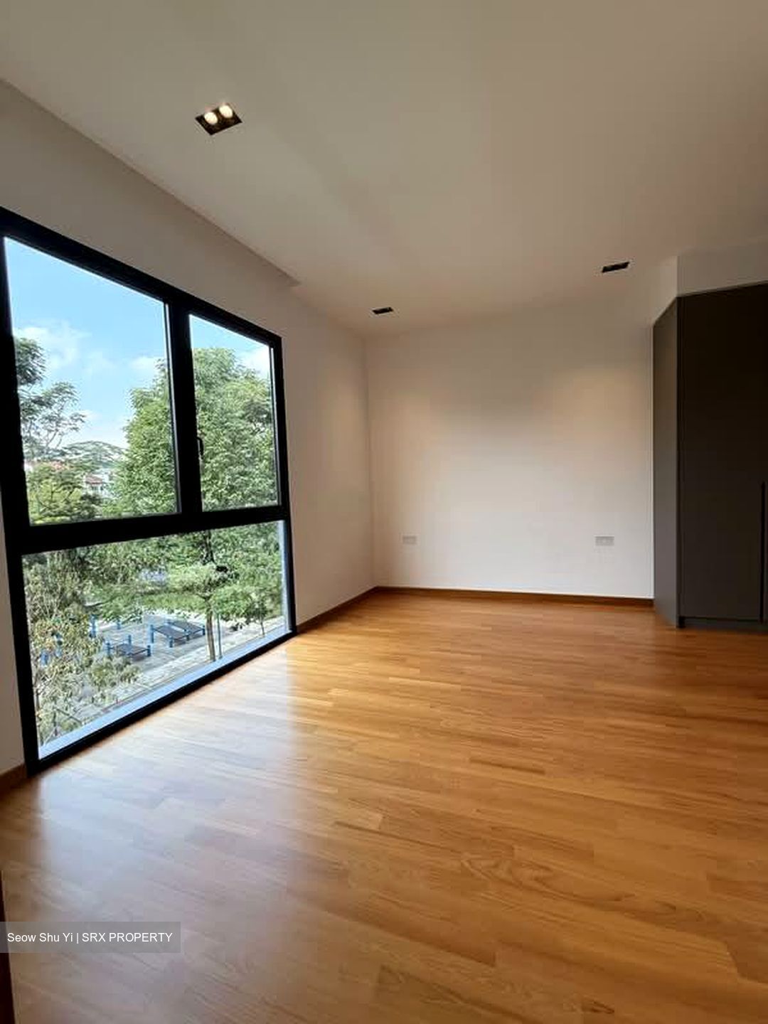 Sembawang Straits Estate (D27), Terrace #584463191